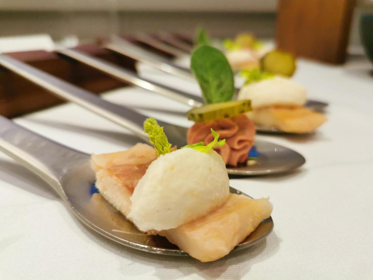 Hotel Restaurant Luise Баденвайлер Экстерьер фото